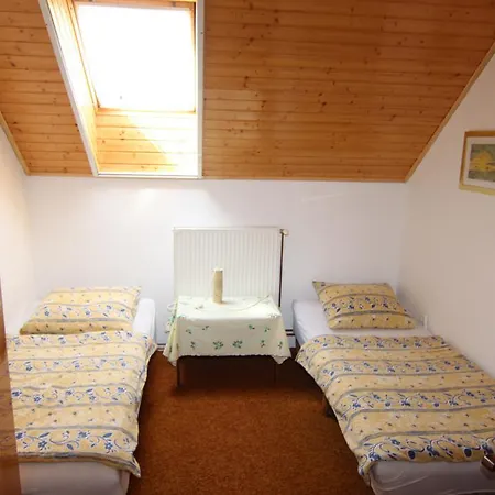 Zsuzsanna Apartmanhaz Balatonboglár