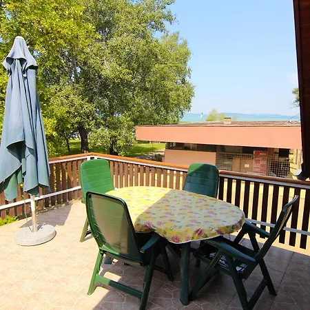 Апартаменты Zsuzsanna Apartmanhaz