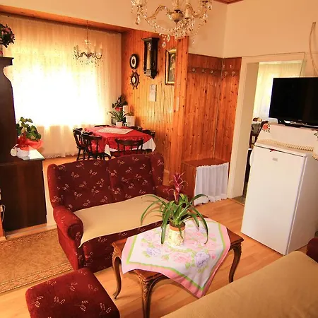 Apartament Zsuzsanna Apartmanhaz *